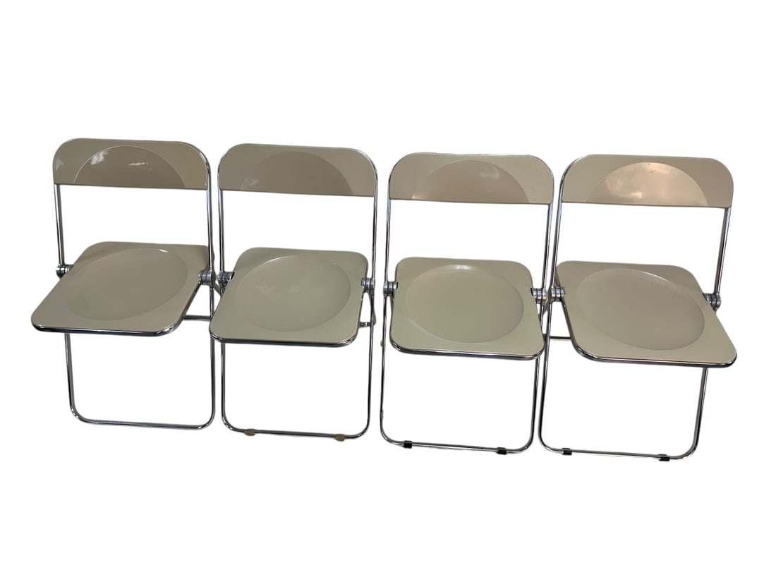 4pc Vntg Anonima Chairs by Giancarlo Piretti: 4 Pieces Anonima folding chairs by Giancarlo Piretti. Castelli label on leg. Very good condition. Measure 18" x 18" x 29".