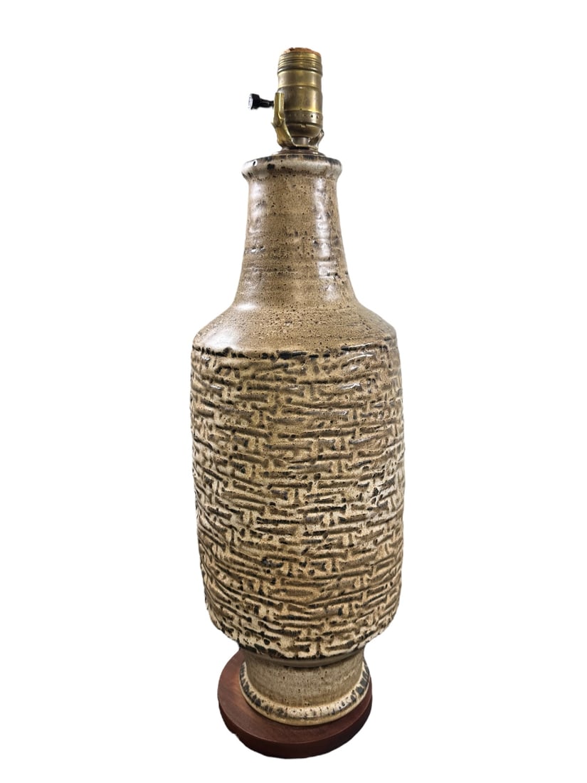 Mid Century Modern Pottery Table Lamp (1 of 7)