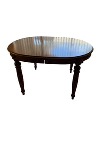 19C Turned & Reeded Leg Oval Dining Table