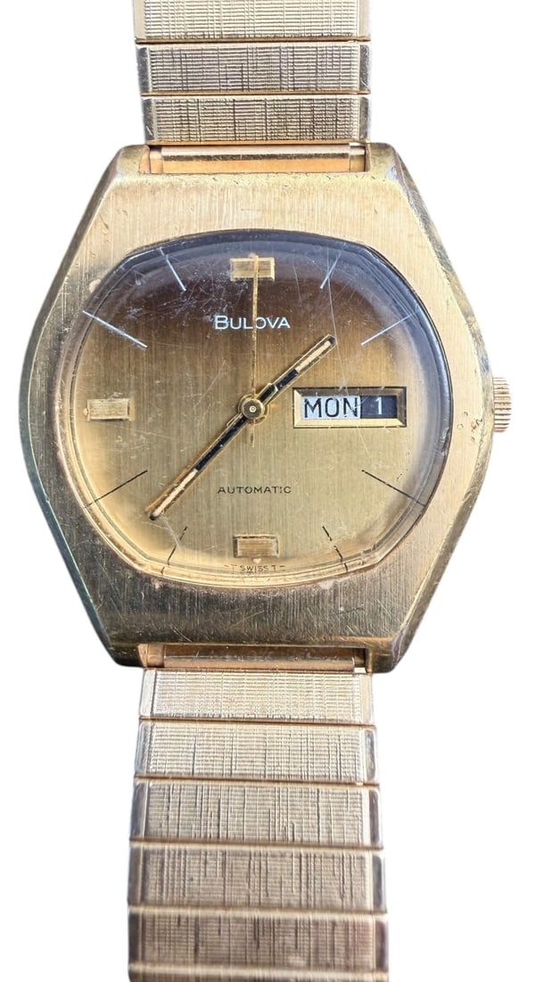 Vintage Gold Tone Bulova Jet Star "F" Watch (1 of 6)