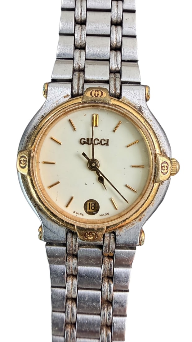Vintage Gucci 9000 L Women's Quartz Watch (1 of 17)