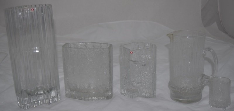 5 pcs 3 Avena Vases,2 pcs Ultima by Tapio Wirkkala: 5 pieces of Italia Glass made in Finland, 3 Avena art glass vases by Tapio Wirkkala, measure 4.5" x 4" X 6" , 5.5" x 3.5" x 11.5" and 6" X 3" X 6.6", designed by Tapio Wirkkala for Iittala; Finland. U