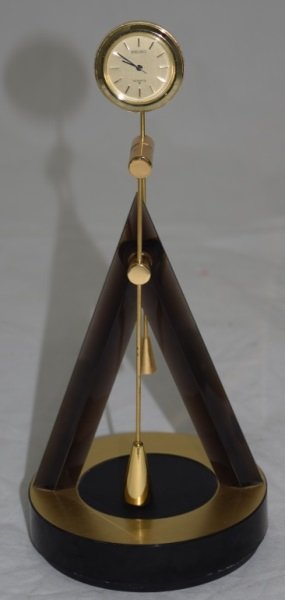 Seiko Magnetic Pendulum Kinetic Desk Clock