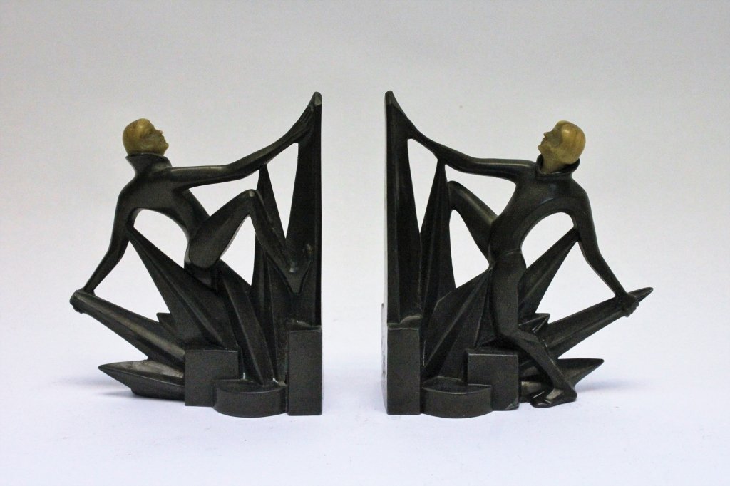 Pair of Cast Metal Art Deco Bookends (1 of 5)