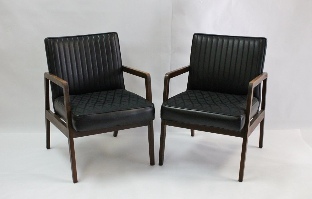 (2) Mid Century Mod Teakwood Black Lounge Chairs (1 of 9)