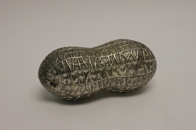 Vintage F.B. Rogers Silverplate Lidded Peanut Dish (1 of 7)