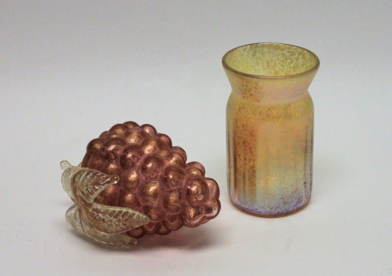 (2)Pcs Loetz Iridescent Glass Vase & Grape Bunch (1 of 9)