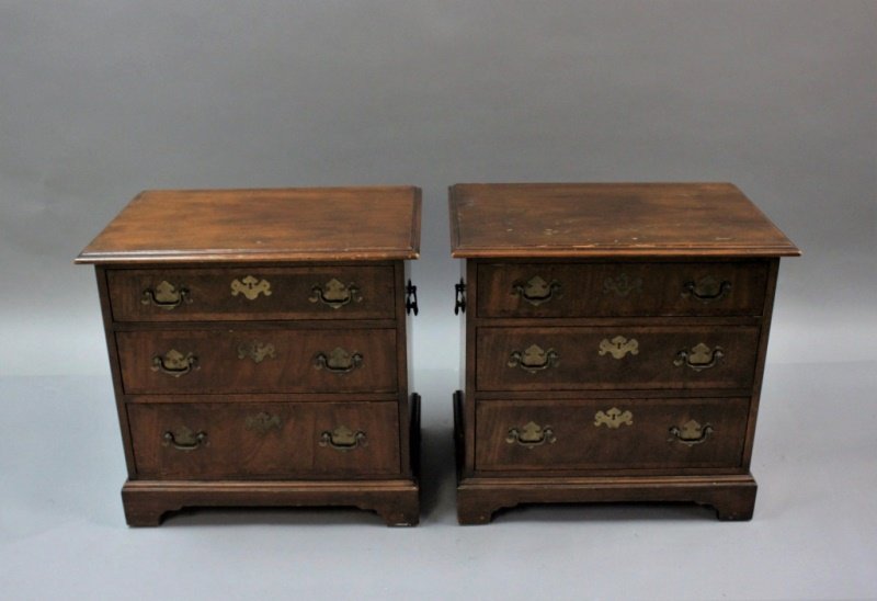 (2) Baker Chippendale Style Small 3 Drawer Chests (1 of 8)