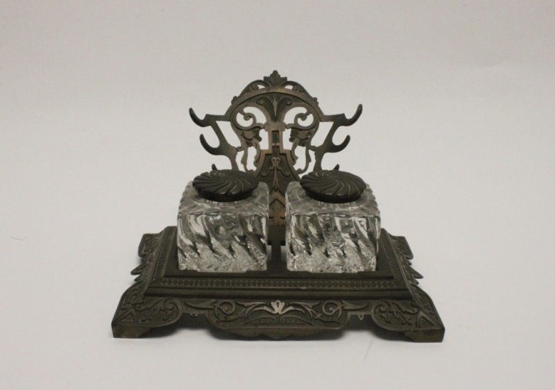 19c Bradley & Hubbard Bronze & Crystal Inkwell (1 of 8)