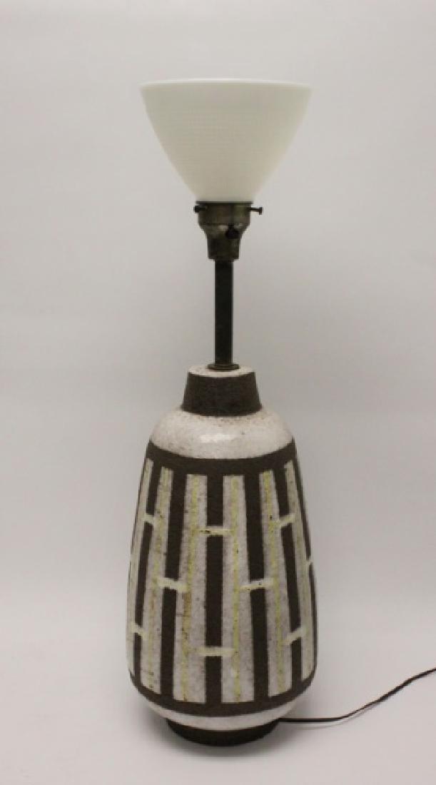 Vintage MCM Geometric Pattern Italian Pottery Lamp (1 of 4)