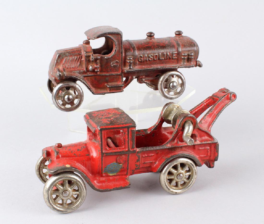 Arcade Tow Truck Wrecker & Gasoline Truck (1 of 3)
