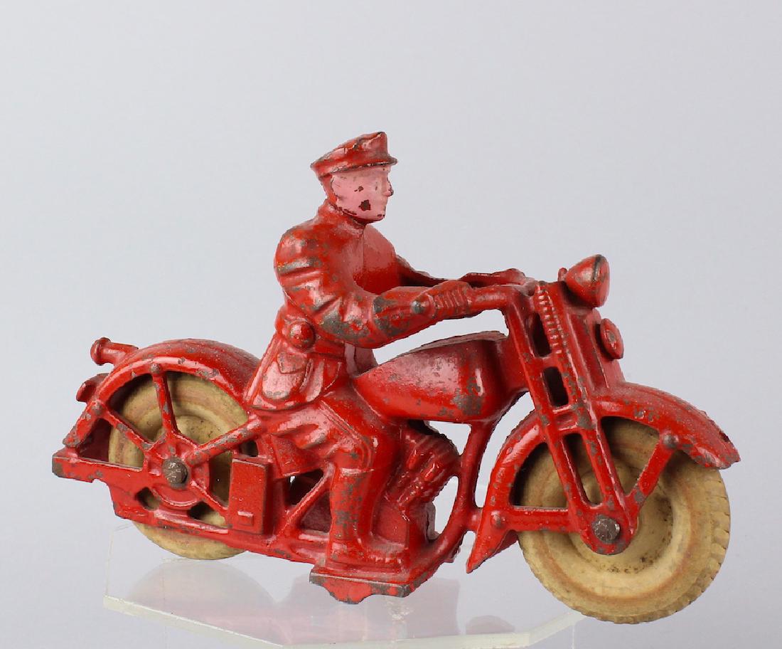 Hubley Motorcycle Patrol Cop (1 of 4)