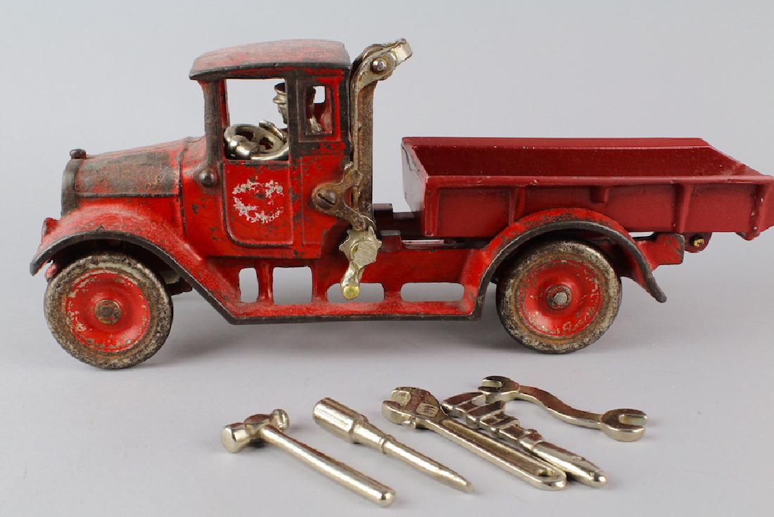 Arcade IH Open Dump Truck (1 of 3)