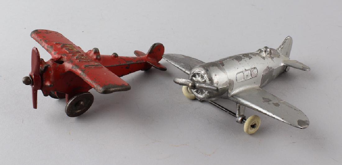 Hubley Cast Iron Lindy Airplane & Monocoupe (1 of 3)