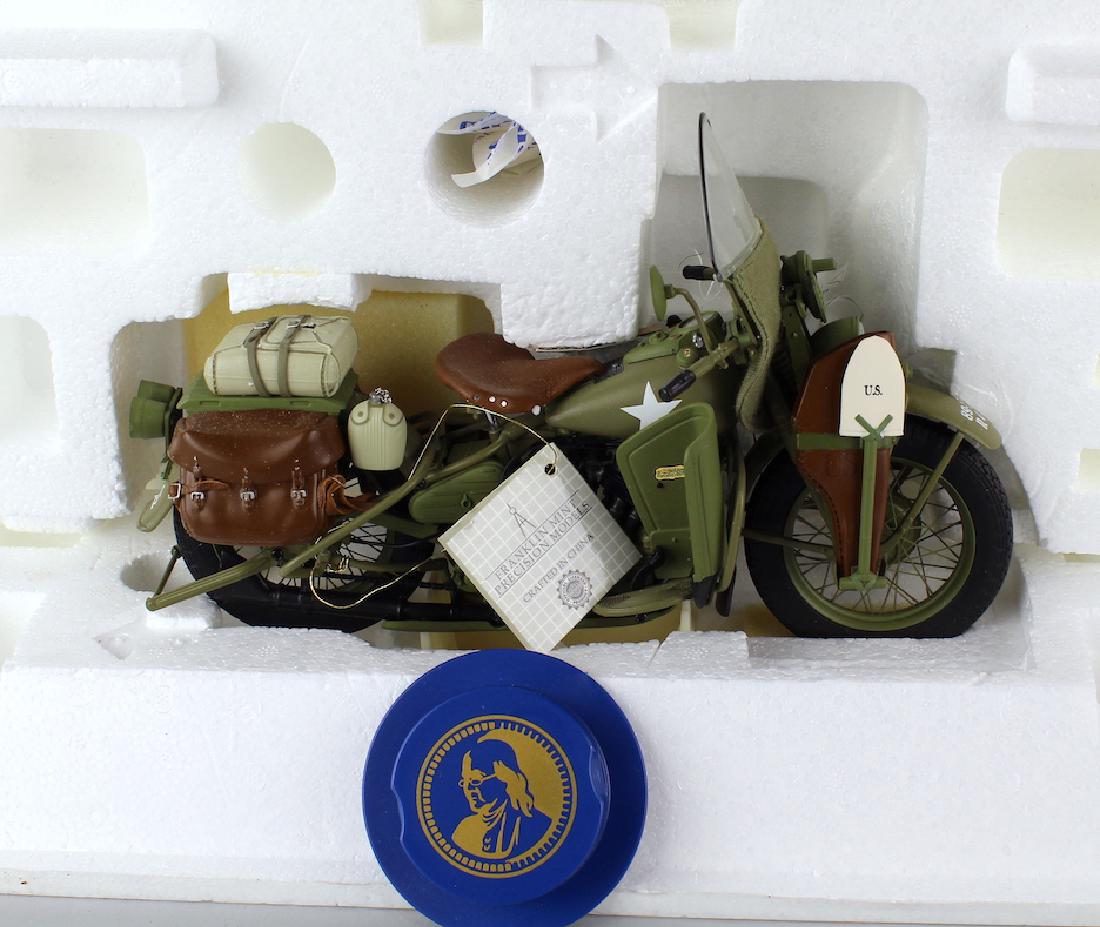 Franklin Mint 1942 Harley Davidson Army Motorcycle (1 of 2)