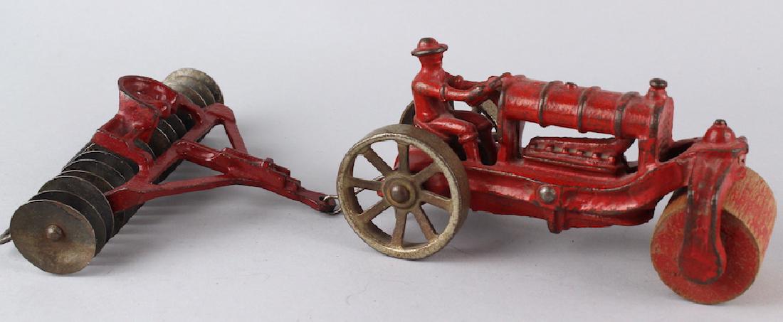 Arcade Cast Road Roller & Disc Attachment (1 of 2)