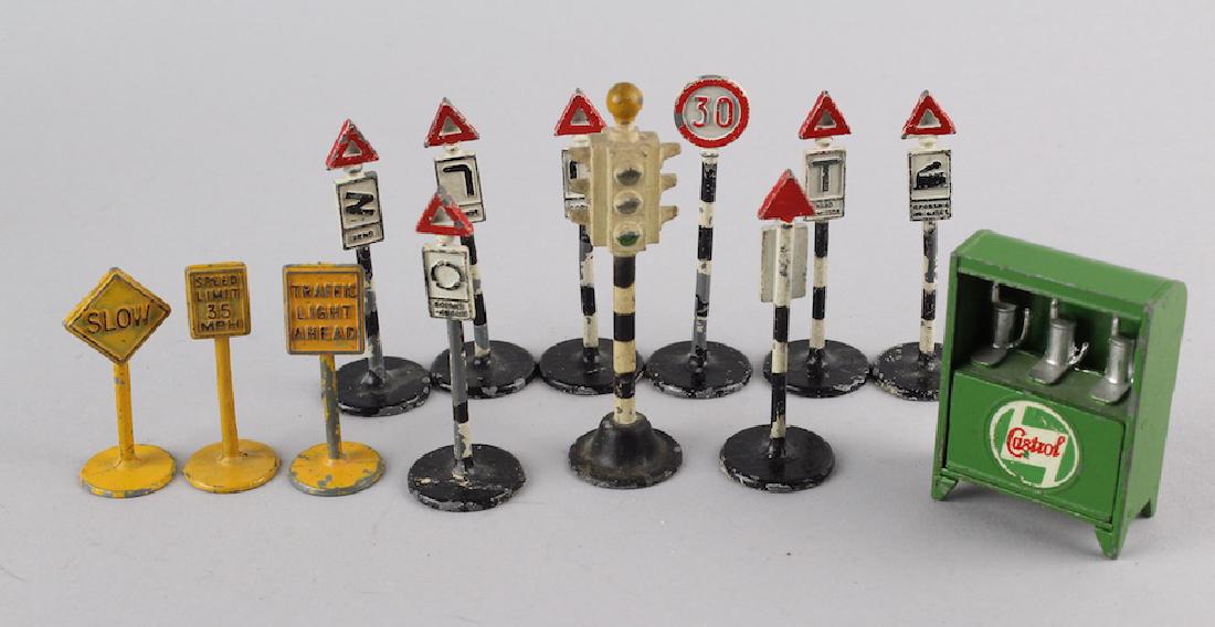 Dinky Traffic Signs & Britains Castrol Oil Display (1 of 1)