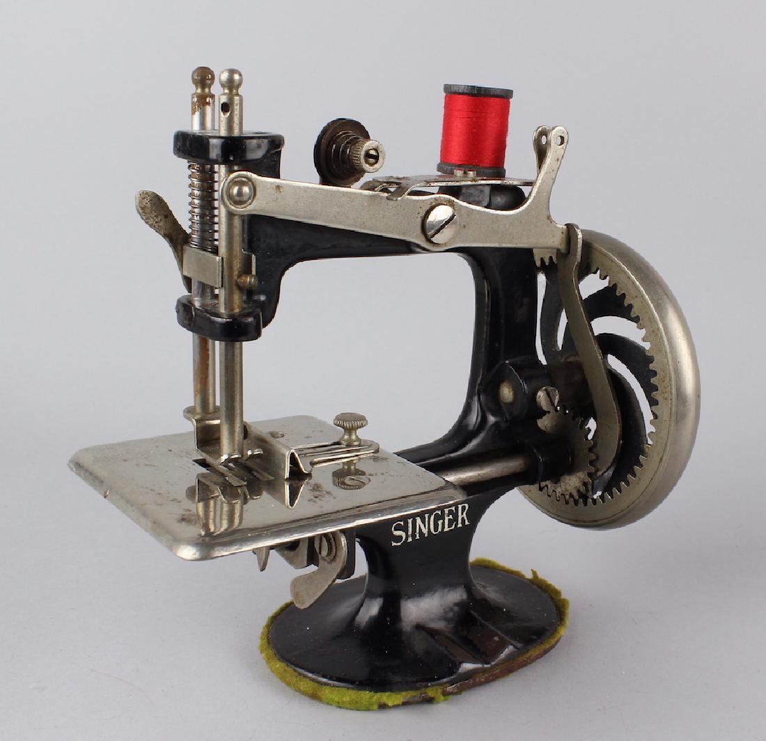 Singer Miniature Sewing Machine (1 of 2)