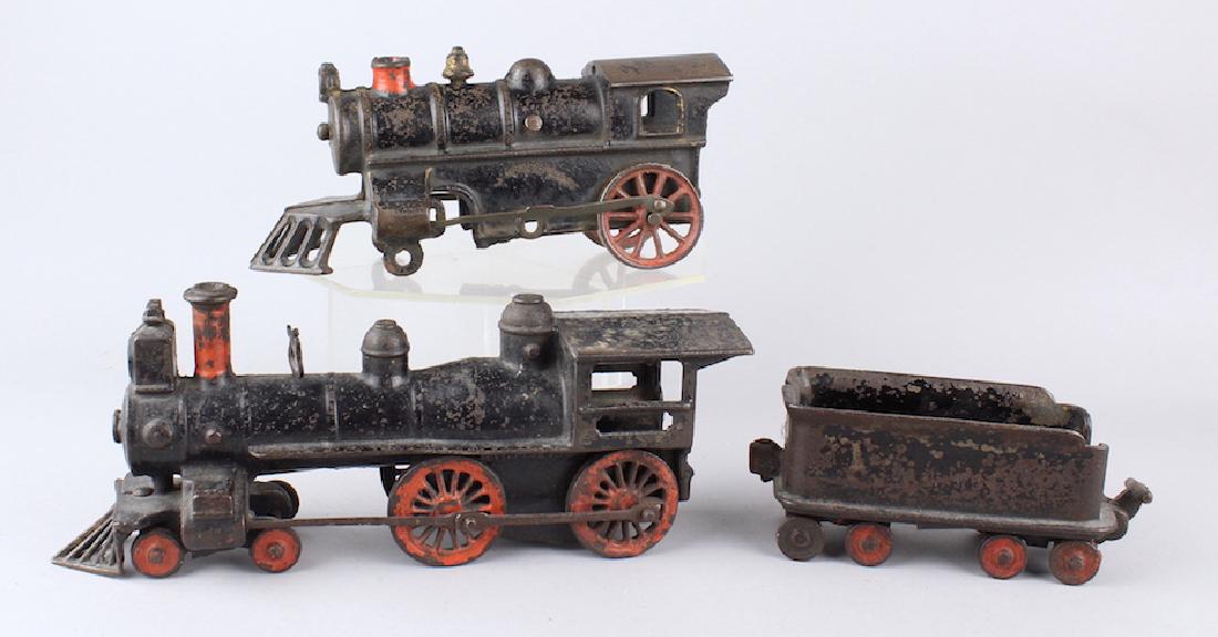 Hubley/Kenton Cast Iron Floor Trains (1 of 3)