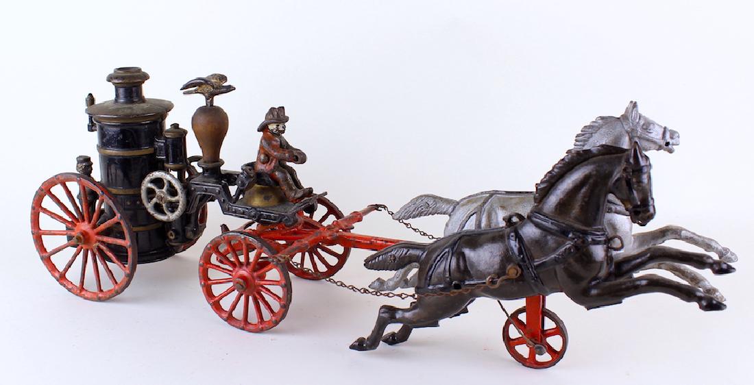 Ives/Hubley Horse Drawn Fire Pumper  19" (1 of 5)