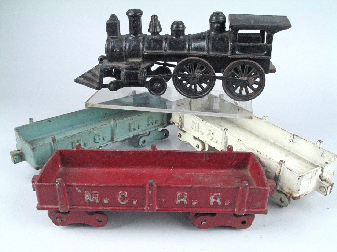 Ives Floor Train Set Cast Iron (1 of 2)