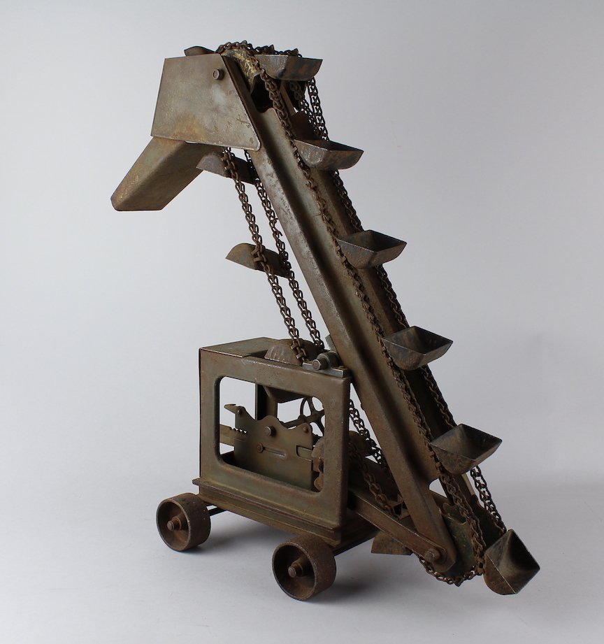 Buddy L No. 230 Sand Loader (1 of 2)
