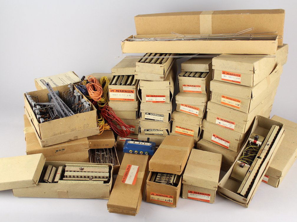 Marklin German HO Train Accessories Lot (1 of 3)