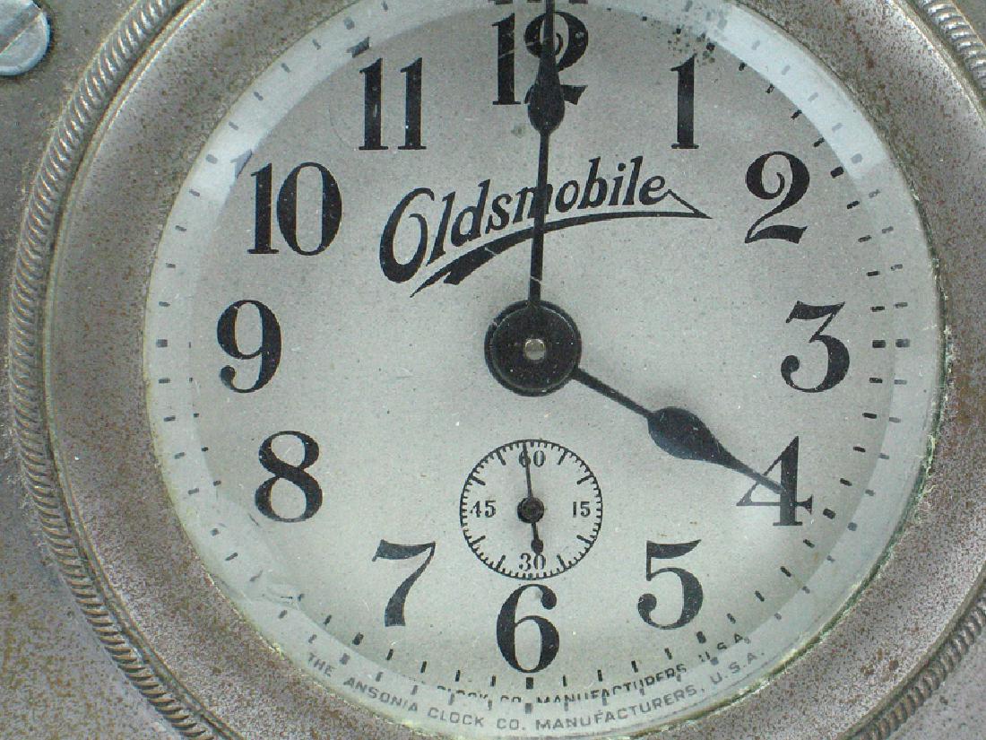 Oldsmobile Ansonia Car Clock (1 of 3)