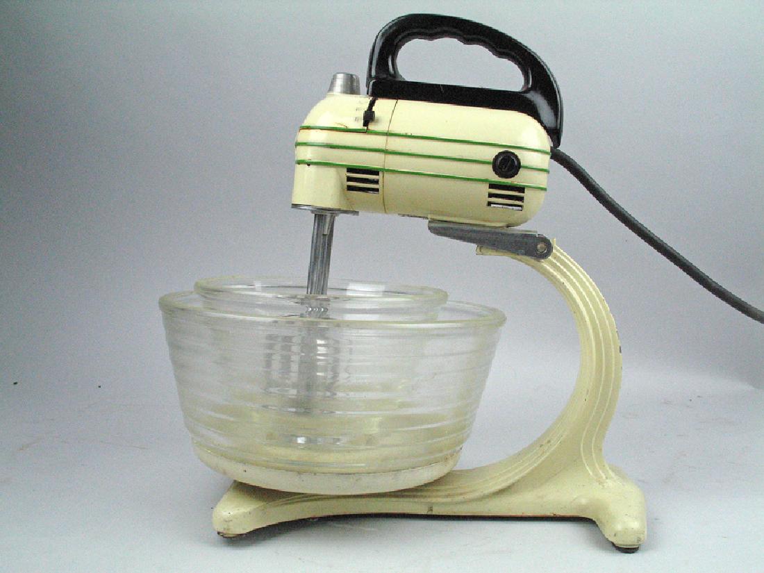 GE 1930\'s Art Deco Kitchen  Mixer (1 of 3)