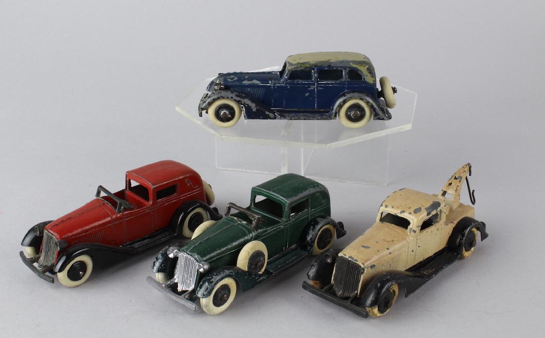 4 Tootsietoy Graham Cars & Tow Truck (1 of 3)