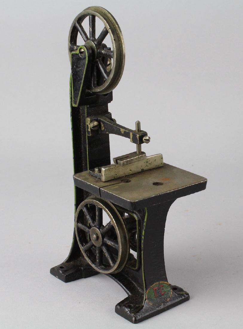 Doll et Cie. German Cast Iron Band Saw (1 of 5)