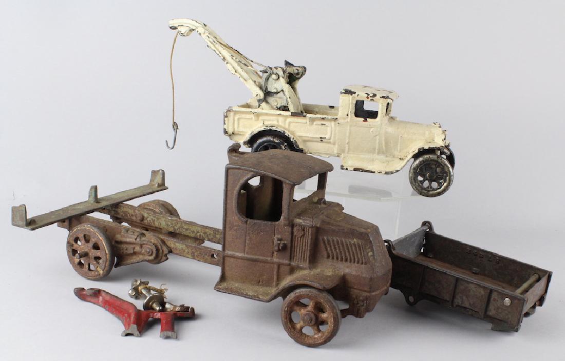 Arcade Red Baby Wrecker & Big Dump Parts (1 of 2)