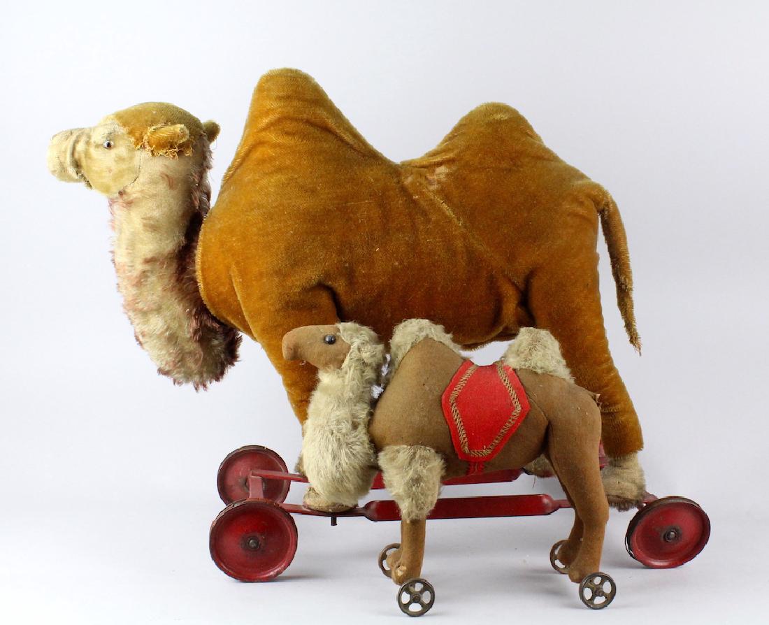 Steiff Bactarian Camel & Camel Pull Toy (1 of 3)