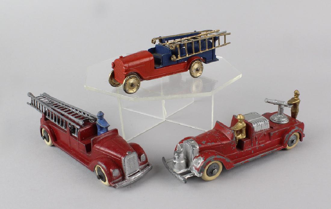 1930s Tootsietoy Fire Engines (1 of 2)
