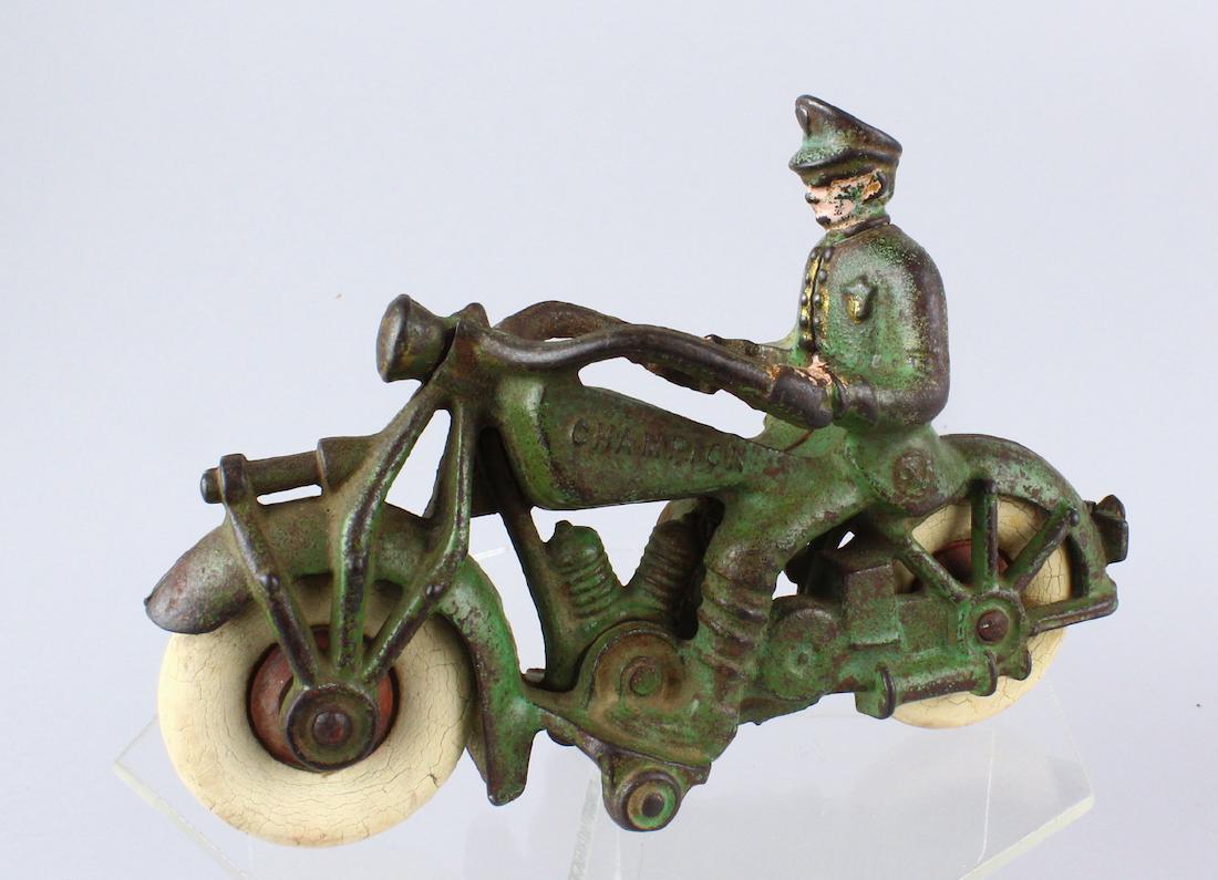 Champion Cast Iron Motorcycle Cop Large (1 of 2)