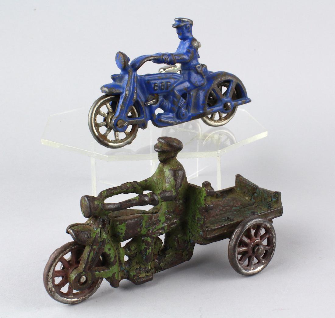 Hubley Cast Iron Motorcycles (1 of 3)