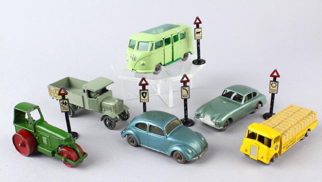 Matchbox Grey Wheels & Lesney Signs (1 of 3)