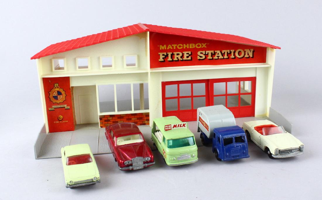 Matchbox Fire Station and Cars (1 of 2)