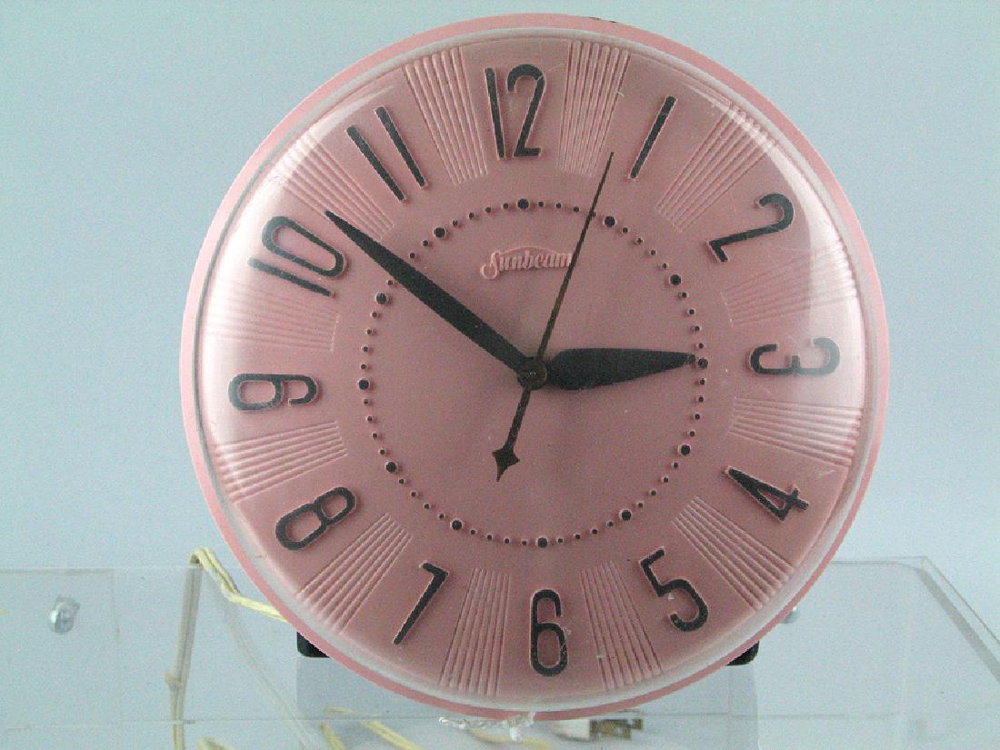 Sunbeam Mid Century Clock (1 of 2)
