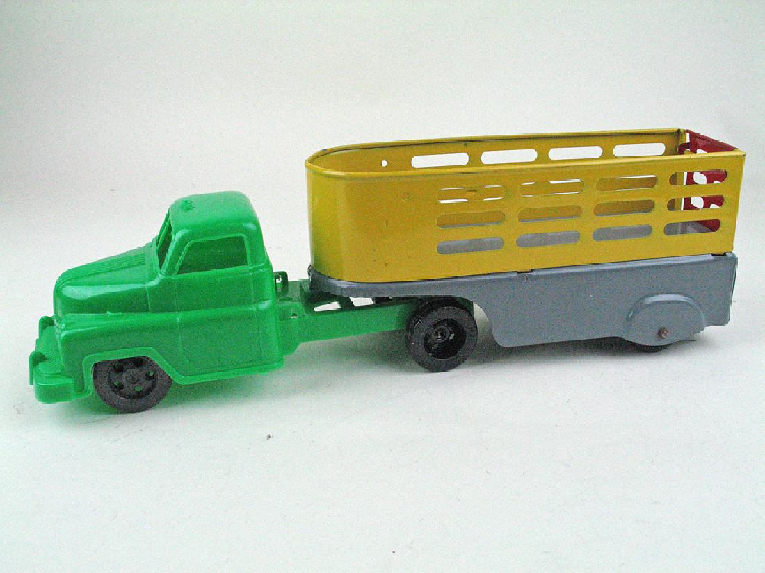 Marx Tractor Trailer (1 of 3)