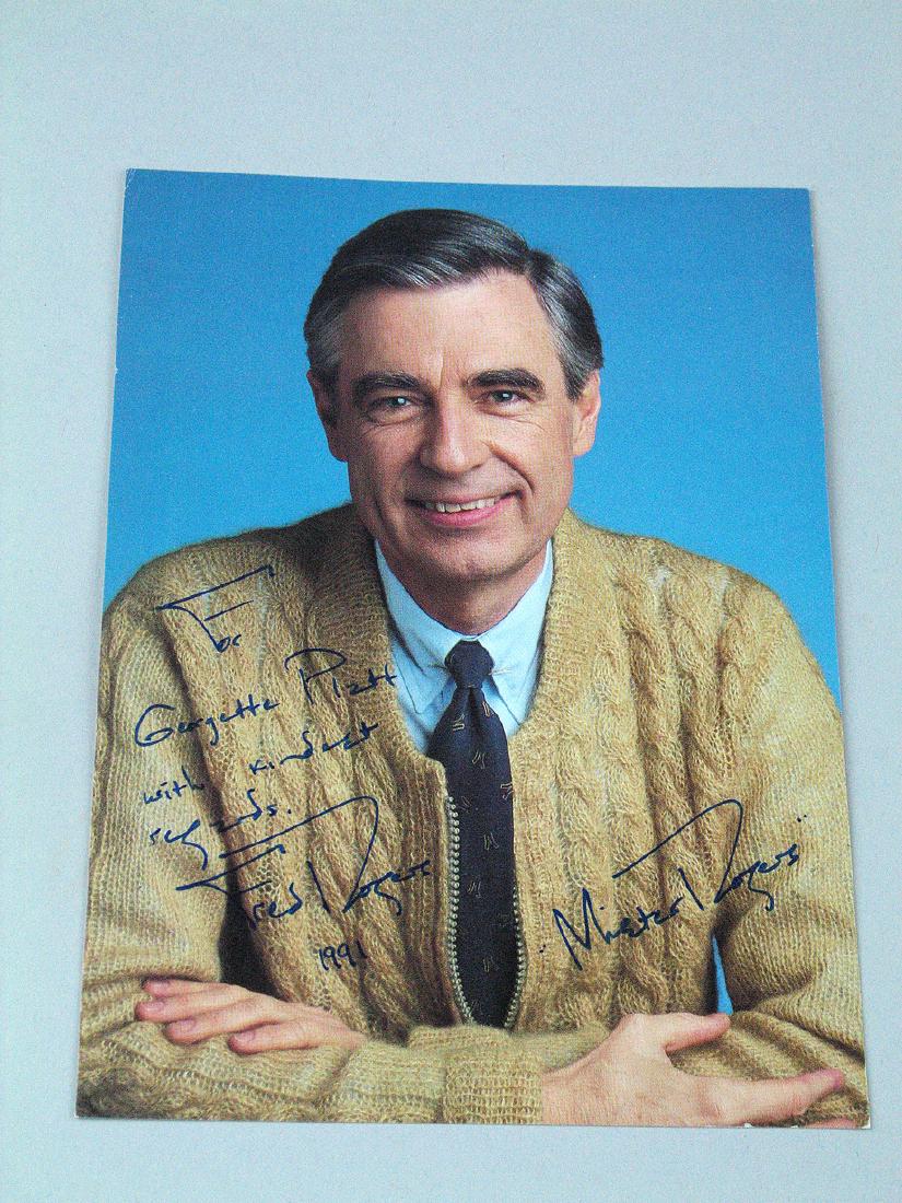 Mister Rogers Signed Photo 7 x 5 (1 of 2)