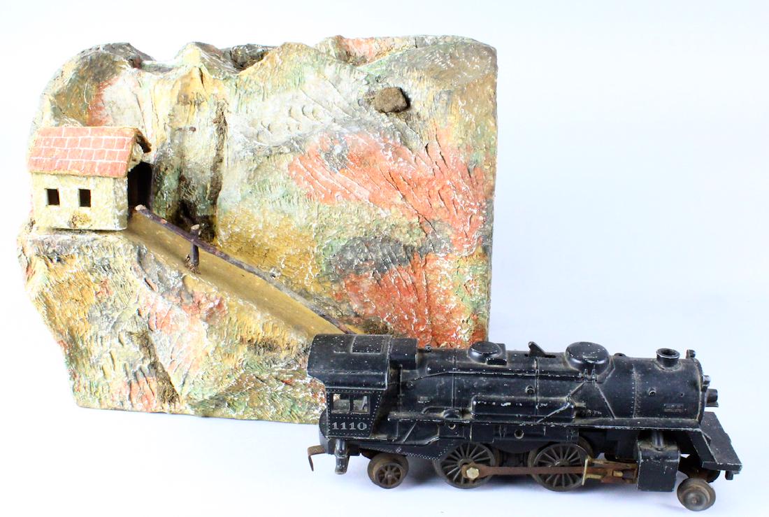 Lionel 1011 Engine and Mountain Tunnel (1 of 5)