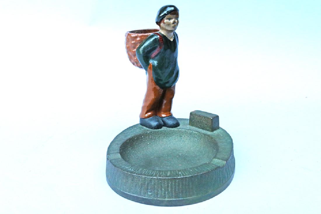Hubley Boy Carrying Basket Cast Iron Ashtray (1 of 4)