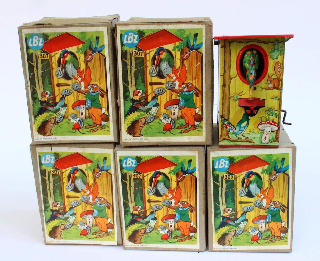 5 LBZ German Tin Banks Mint in Box (1 of 3)