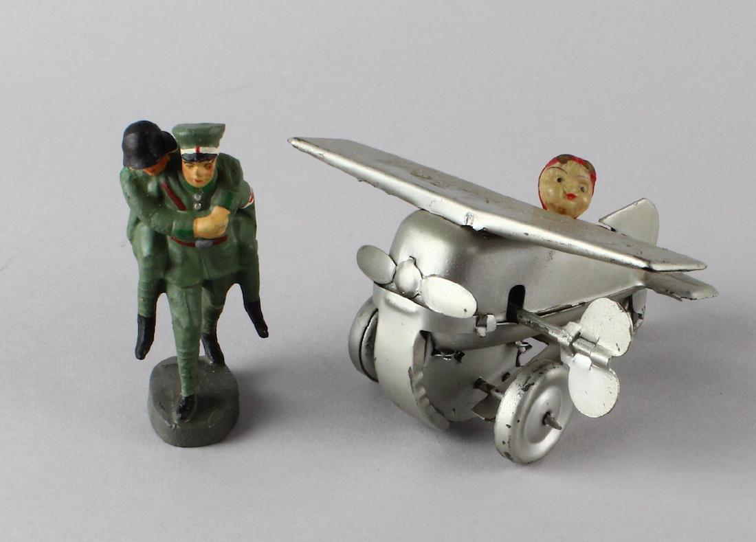 Tin Rollover Airplane Elastolin Soldier Carry (1 of 3)