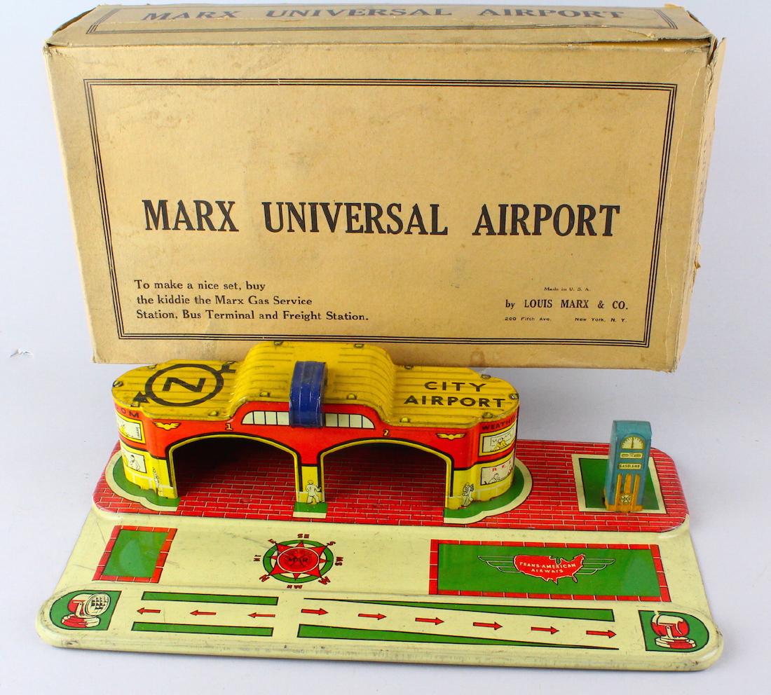 Marx Universal Airport in Box (1 of 3)