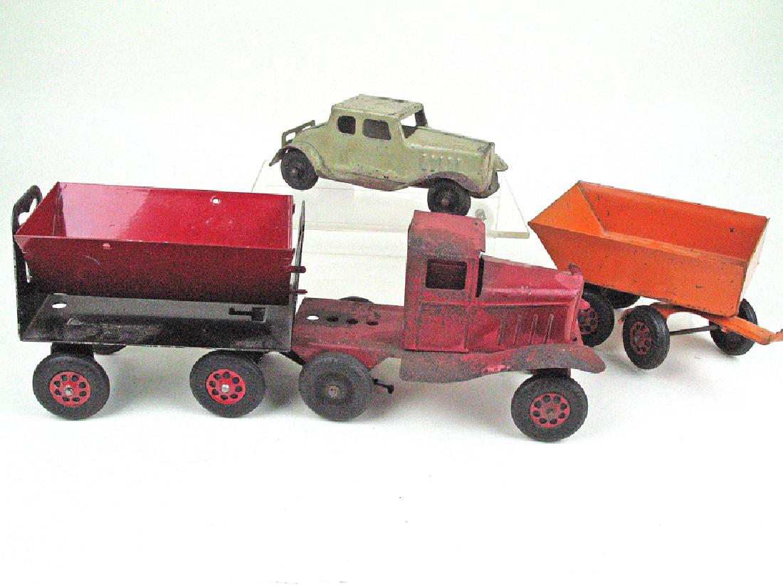 Girard Truck Car Lot Pressed Steel Lot (1 of 2)
