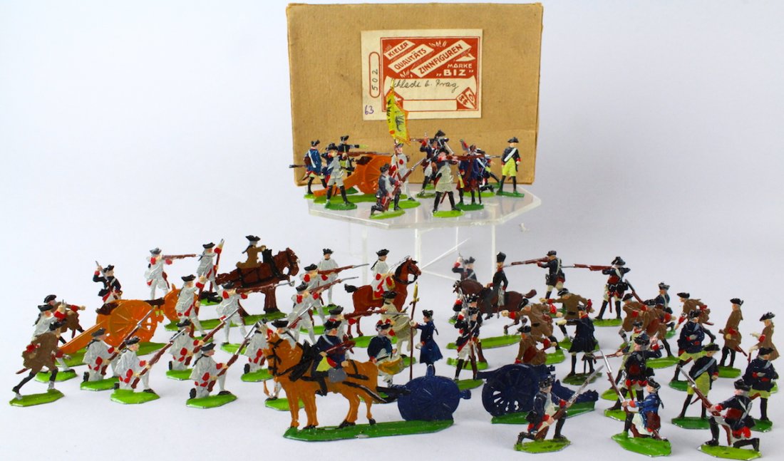 Giant Kieler German Tin Flats Soldiers Set Pristine! (1 of 5)