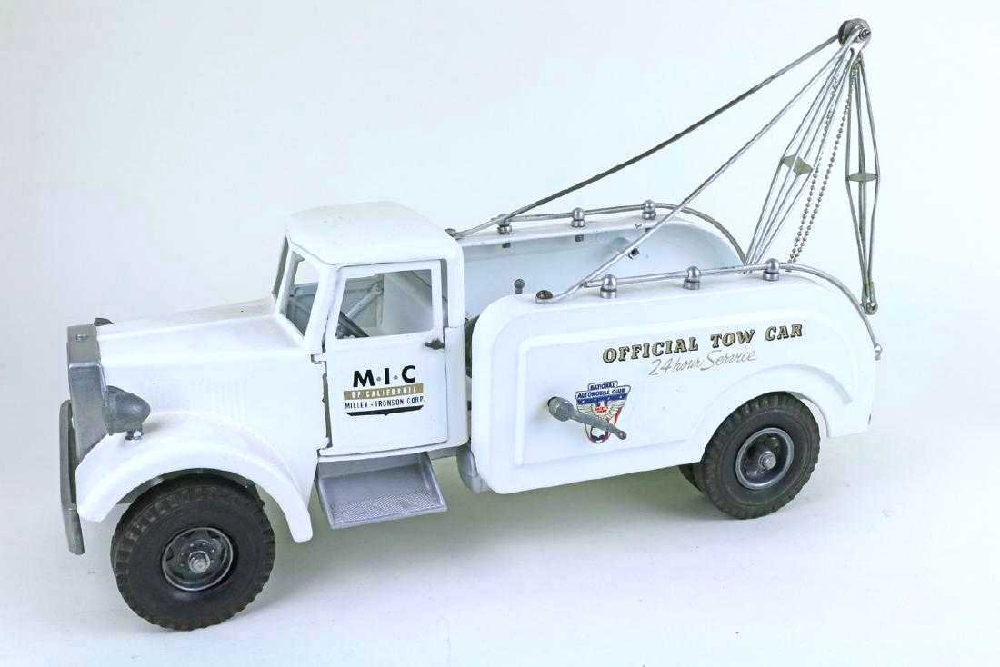 Smith Miller MIC Tow Truck (1 of 4)