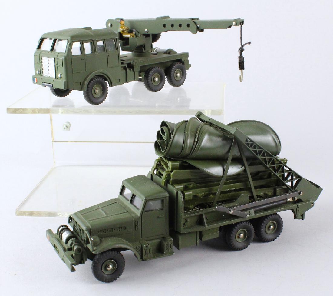Dinky Military 884 Bridgelayer Truck & 826 Tow (1 of 4)